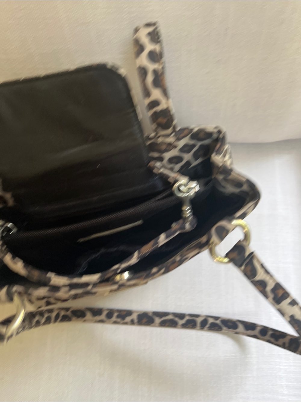 Leopard Print Shoulder Handbag - Picture 3 of 5